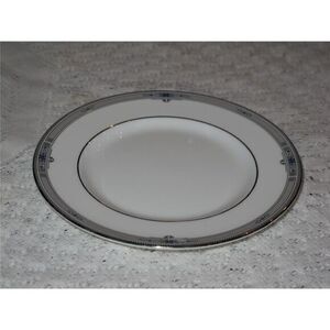 Wedgwood Amherst Platinum‎ Bread & Butter Plate (s)